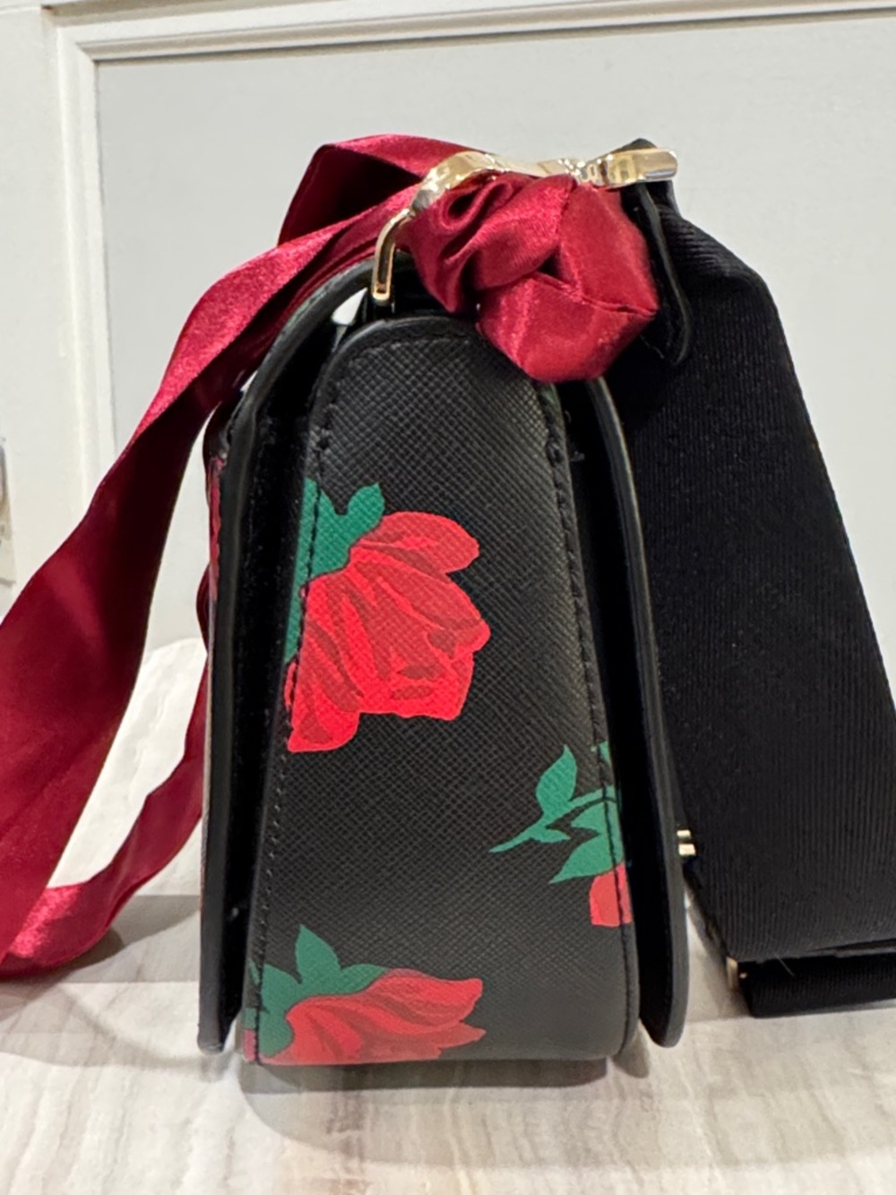 Kate Spade Bag Madison Rose Toss Printed Black Saddle Crossbody - Picture 8 of 17
